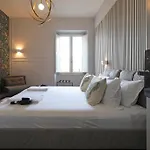 Plaza Suites, Luxury Collection