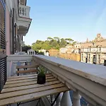 بيت ضيافة Plaza Suites, Luxury Collection