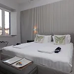 Plaza Suites, Luxury Collection بيت ضيافة