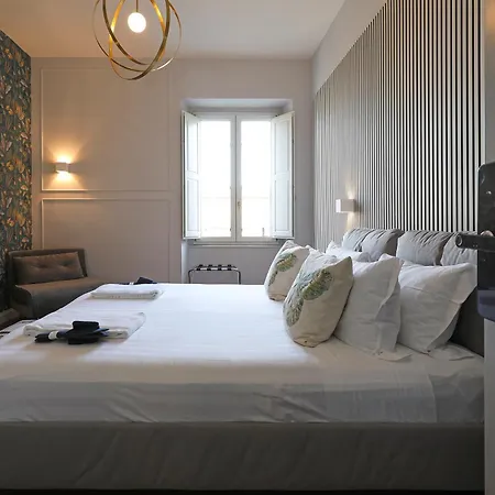 Plaza Suites, Luxury Collection